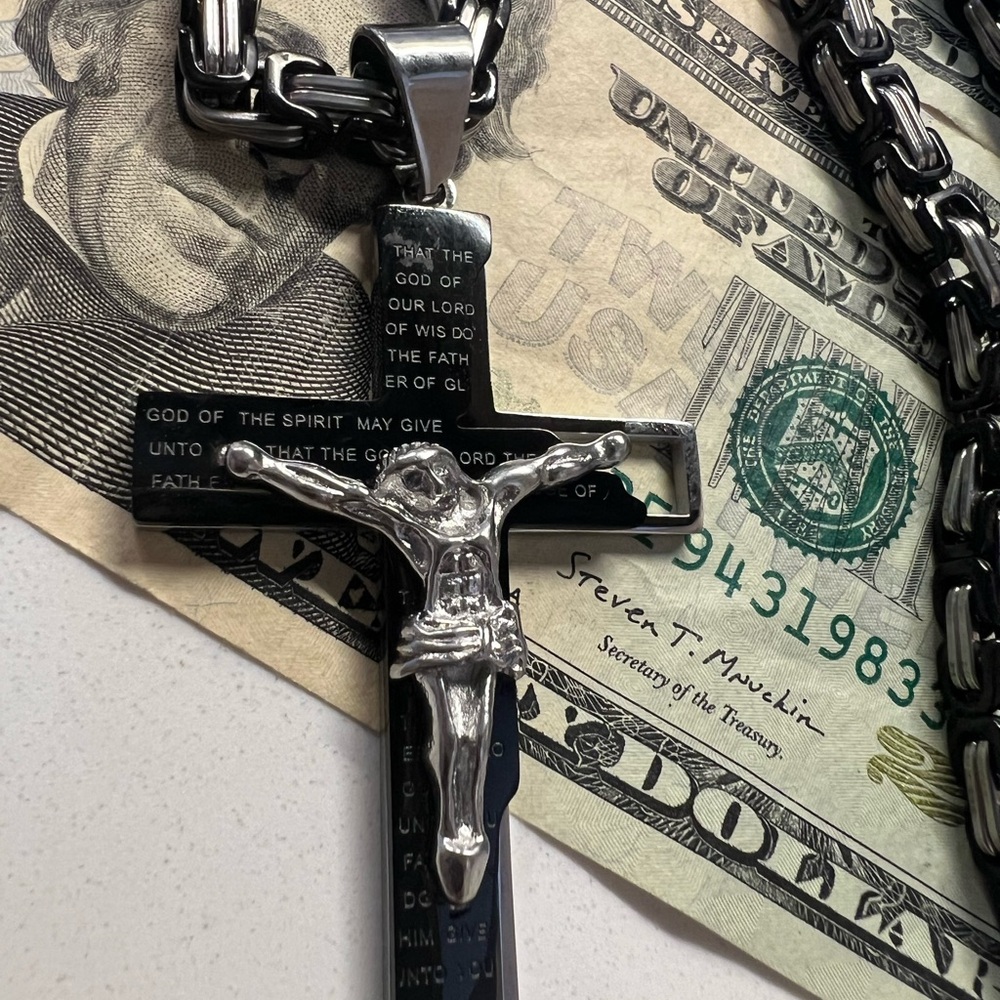 Men's Black and Silver Cross Pendant Necklace